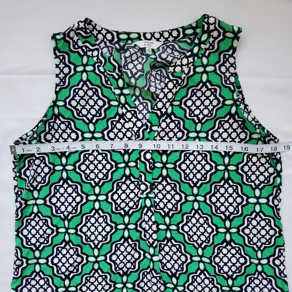 Crown & Ivy V Neck Retro/Geometric Sleeveless Tunic Blouse Size Medium - Picture 7 of 8